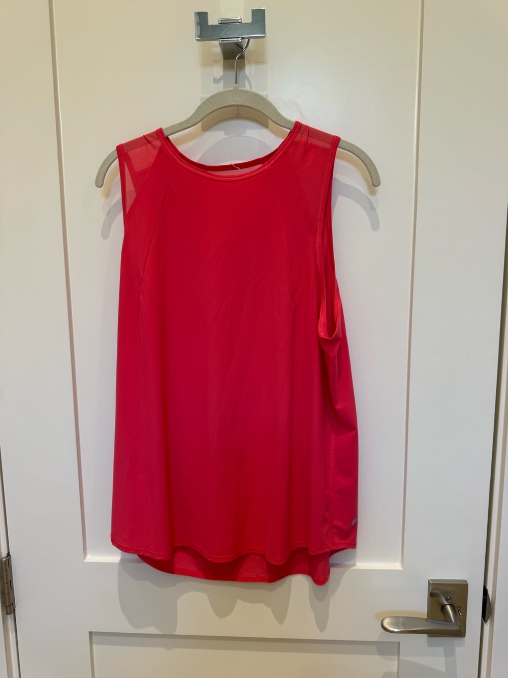Lululemon Sculpt tank in red